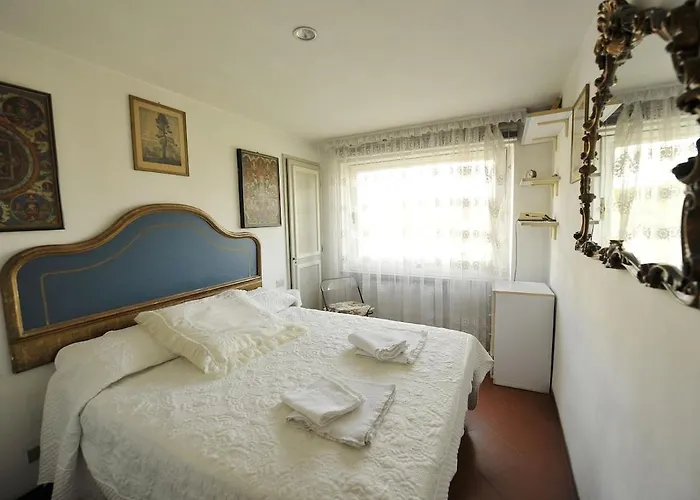 Lovelly On The Sea Side *