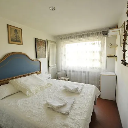 Lovelly On The Sea Side *