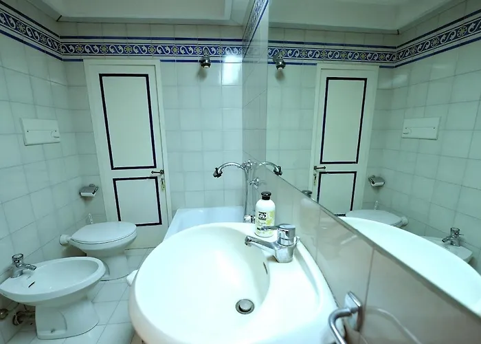 Lovelly On The Sea Side Апартаменти